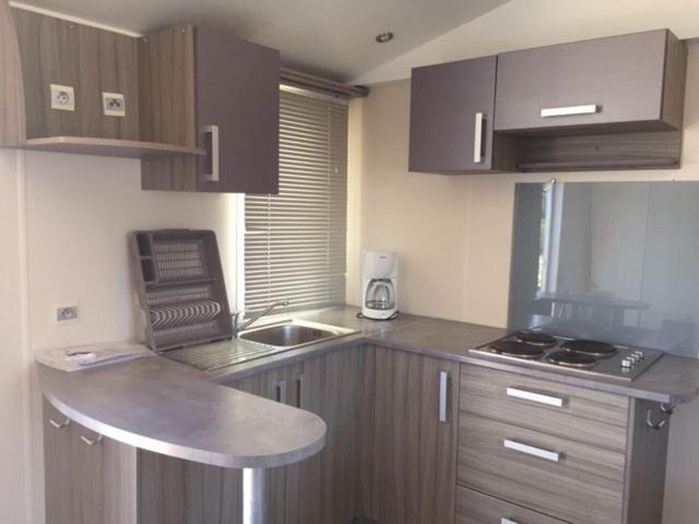 Celine Mobil Home Port-la-Nouvelle Exterior photo